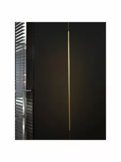 Design LED-Pendelleuchte mit Bodenverankerung Elettra in Goldfarben, Ø 7 x H 120 cmNur noch wenige verfügbar -Leuchten Verkaufsladen Design LED Pendelleuchte mit Bodenverankerung Elettra in Goldfarben 1