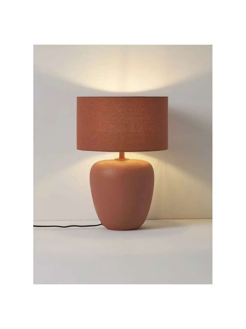 Westwing Collection Große Keramik-Tischlampe Eileen in Terrakotta, Ø 33 cm x H 48 cm 8 Westwing Collection Große Keramik-Tischlampe Eileen in Terrakotta, Ø 33 cm x H 48 cm – Bild 6