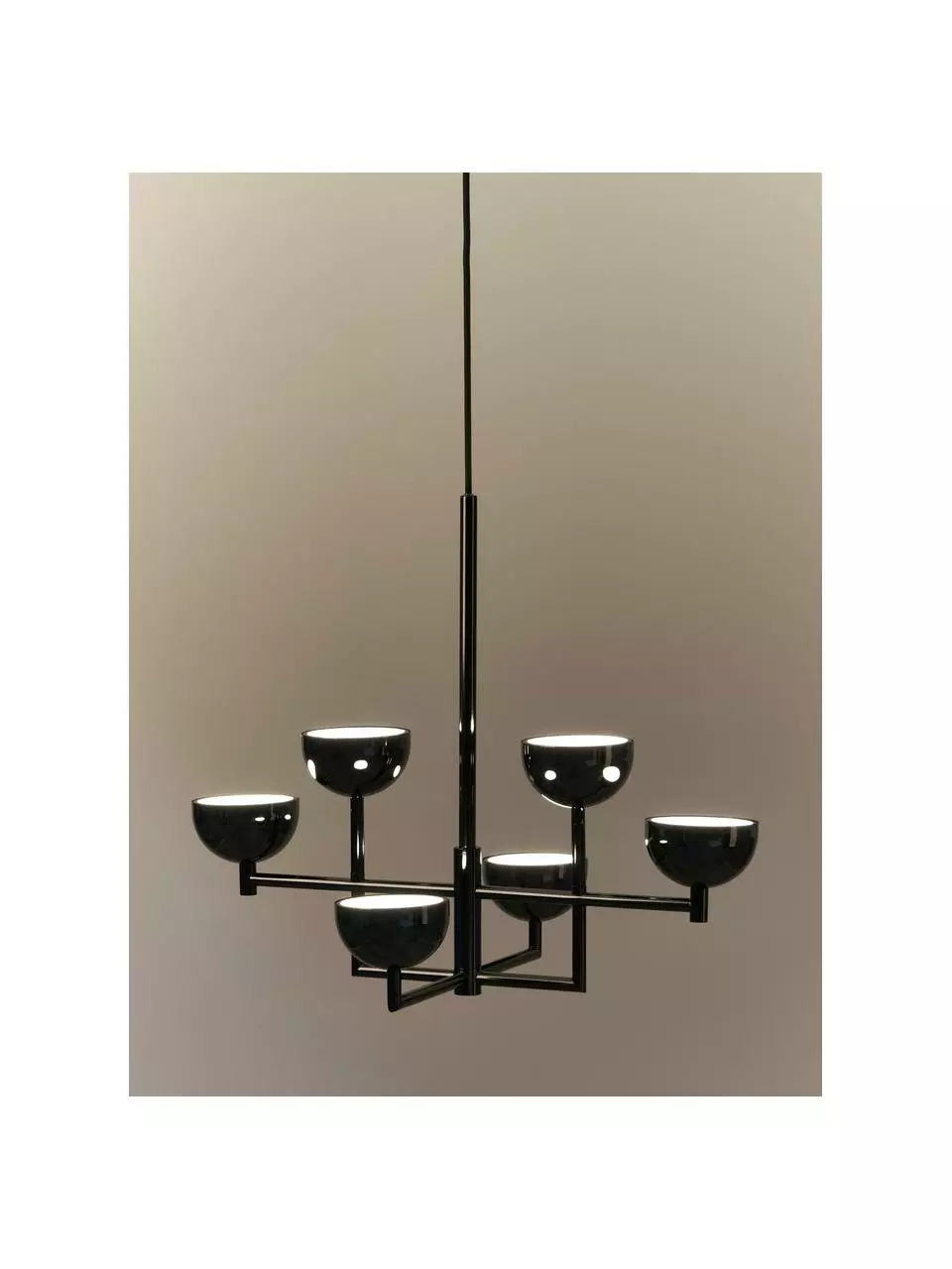 Westwing Collection Große LED-Pendelleuchte Paula in metallisch glänzendem Schwarz, B 55 x H 49 cm 8 Westwing Collection Große LED-Pendelleuchte Paula in metallisch glänzendem Schwarz, B 55 x H 49 cm – Bild 6