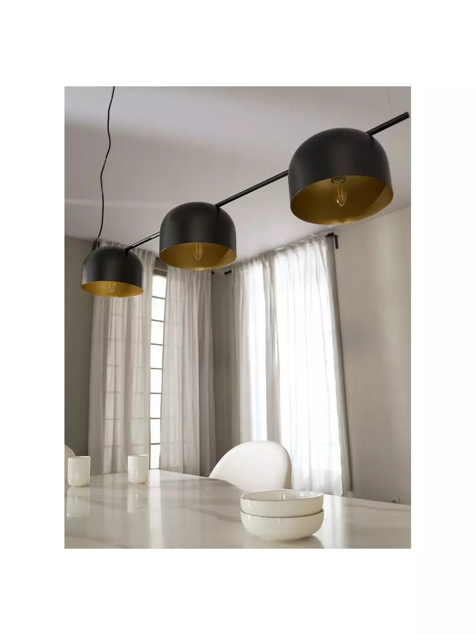 Westwing Collection Große Pendelleuchte Joel mit Gold-Dekor, B 127 x H 15 cm 5 Westwing Collection Große Pendelleuchte Joel mit Gold-Dekor, B 127 x H 15 cm – Bild 3