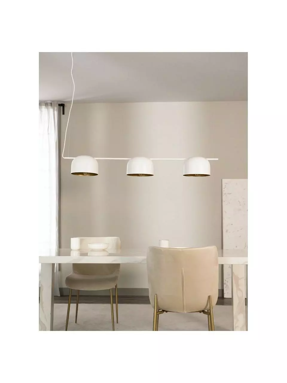 Westwing Collection Große Pendelleuchte Joel mit Gold-Dekor, B 127 x H 15 cm 4 Westwing Collection Große Pendelleuchte Joel mit Gold-Dekor, B 127 x H 15 cm – Bild 2