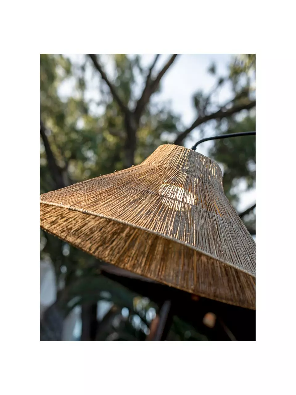 Handgefertigte Dimmbare LED-Gartenleuchte Niza, Ø 80 x H 230 cm 6 Handgefertigte Dimmbare LED-Gartenleuchte Niza, Ø 80 x H 230 cm – Bild 4