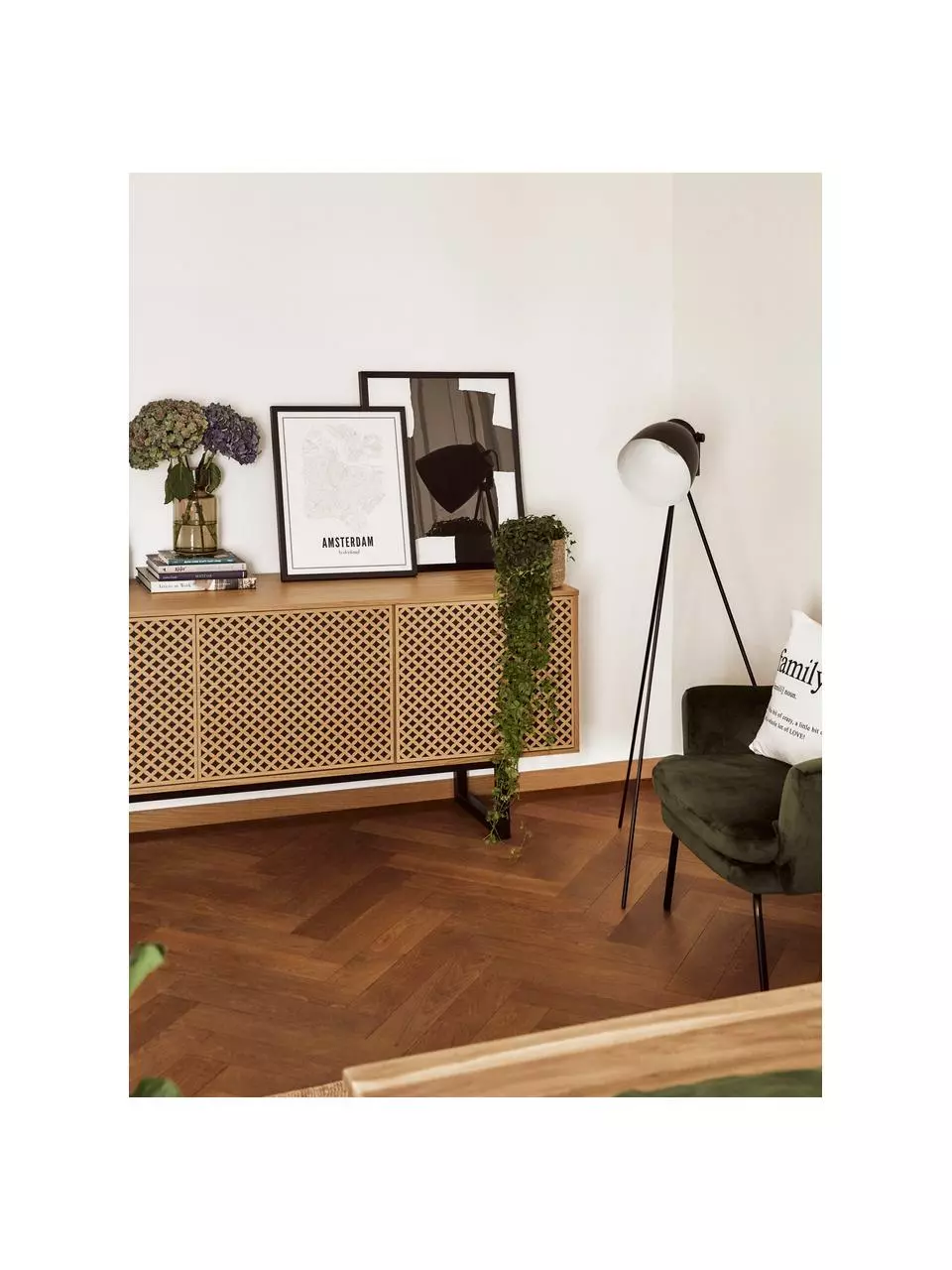 Westwing Collection Kleine Tripod Leselampe Studio, Ø 58 x H 130 cm 4 Westwing Collection Kleine Tripod Leselampe Studio, Ø 58 x H 130 cm – Bild 2