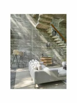 Kleine Tripod Stehlampe Woodrow aus Rattan, Ø 45 x H 130 cmNur noch 1 Artikel verfügbar -Leuchten Verkaufsladen Kleine Tripod Stehlampe Woodrow aus Rattan 2