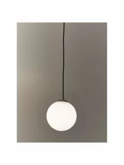 Westwing Collection Kugel-Pendelleuchte Beth aus Opalglas, Ø 20 cm -Leuchten Verkaufsladen Kugel Pendelleuchte Beth aus Opalglas 5