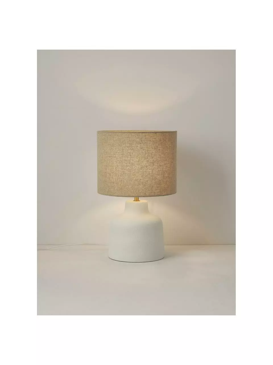 Westwing Collection Moderne Tischlampe Ike mit Betonfuß, Ø 28 x H 45 cm 5 Westwing Collection Moderne Tischlampe Ike mit Betonfuß, Ø 28 x H 45 cm – Bild 3