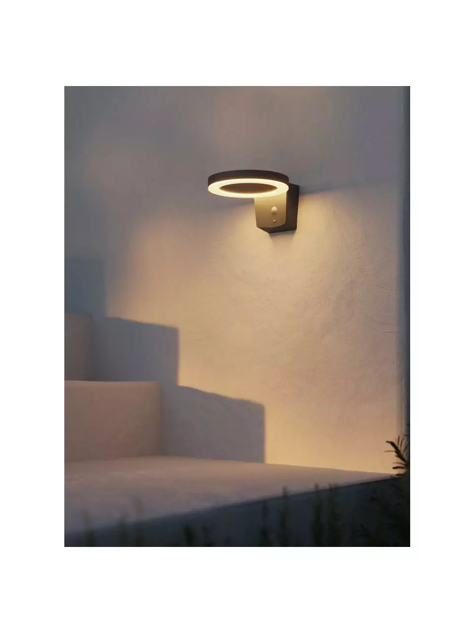 Solar Außenwandleuchte Berarda mit Bewegungssensor, B 16 x T 19 cm 8 Solar Außenwandleuchte Berarda mit Bewegungssensor, B 16 x T 19 cm – Bild 6