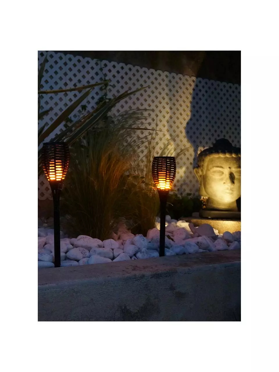 Solar Wegeleuchte Maity Sun mit Flammeffekt, 2 Stück, Ø 9 x H 70 cm 4 Solar Wegeleuchte Maity Sun mit Flammeffekt, 2 Stück, Ø 9 x H 70 cm – Bild 2