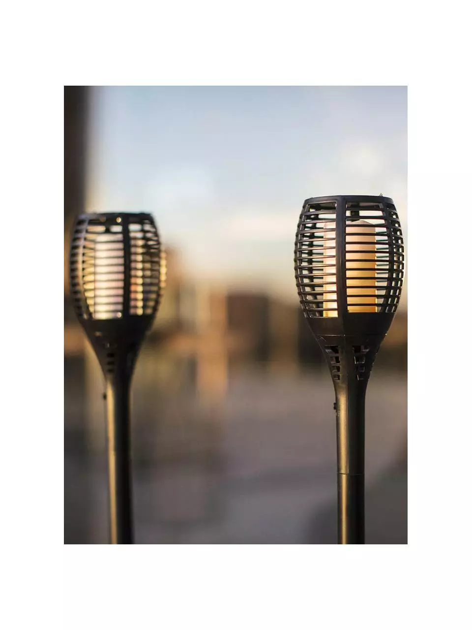 Solar Wegeleuchte Maity Sun mit Flammeffekt, 2 Stück, Ø 9 x H 70 cm 7 Solar Wegeleuchte Maity Sun mit Flammeffekt, 2 Stück, Ø 9 x H 70 cm – Bild 5