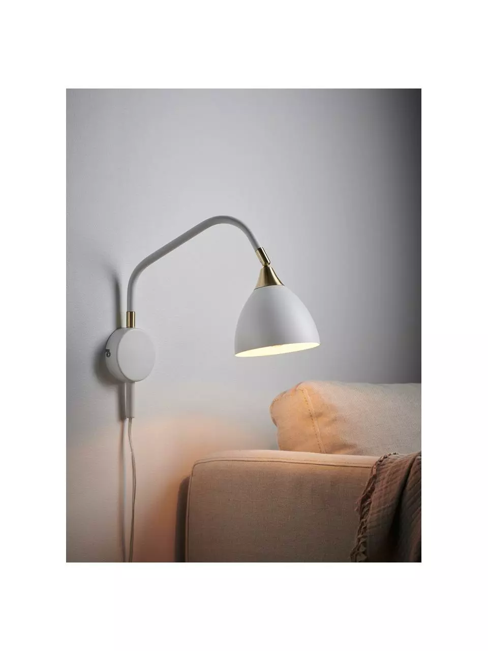 Jotex Verstellbare Wandleuchte Luis mit Stecker in Weiß, T 30 x H 29 cm 5 Jotex Verstellbare Wandleuchte Luis mit Stecker in Weiß, T 30 x H 29 cm – Bild 3